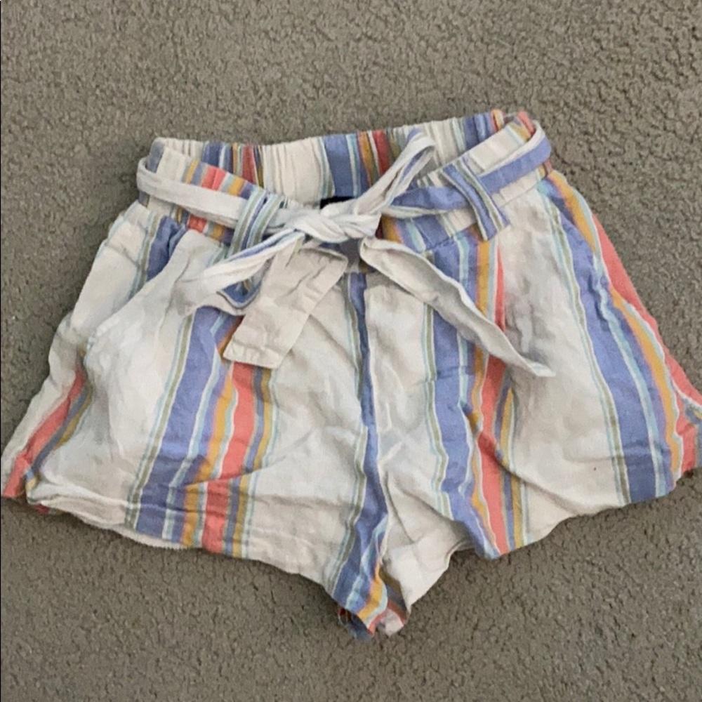 Super cute forever 21 loose shorts